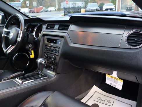 Used 2011 Ford Mustang GT Premium image 20