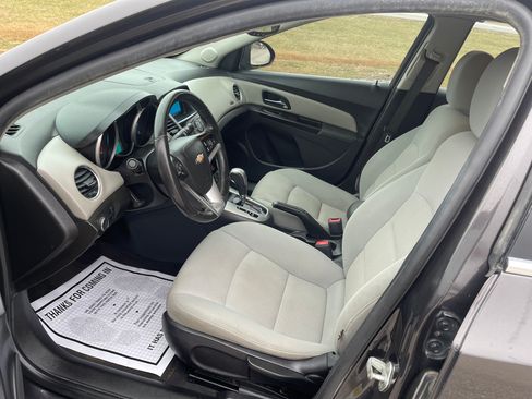 Used 2014 Chevrolet Cruze LT image 7