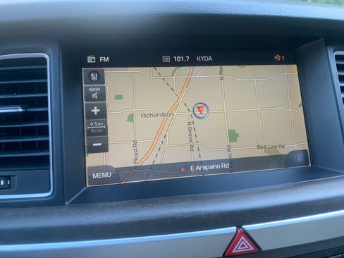 Used 2016 Hyundai Genesis 3.8 image 23