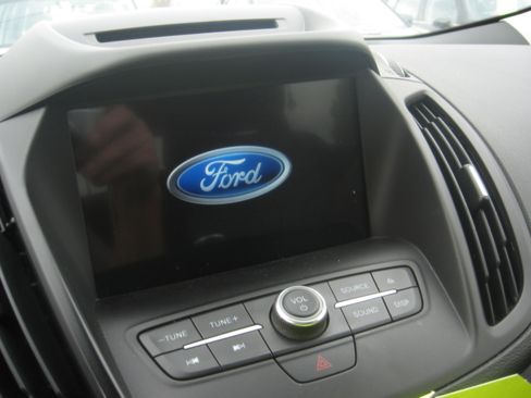 Used 2018 Ford Escape SE image 11