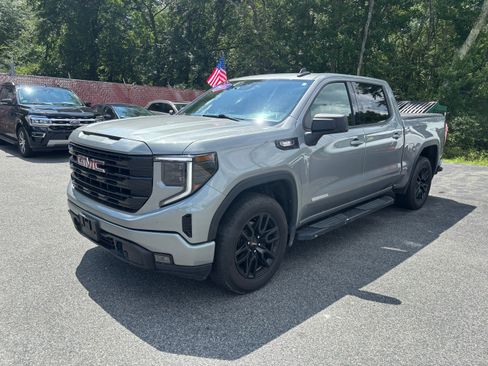 Used 2023 GMC Sierra 1500 4x4 Crew Cab Elevation image 3