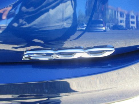 Used 2015 Chrysler 200 Limited image 10