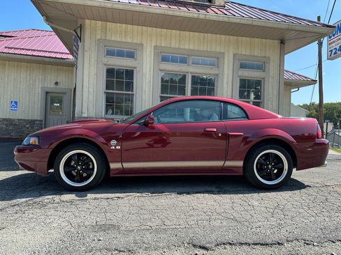 Used 2004 Ford Mustang GT image 2
