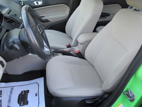 Used 2014 Ford Fiesta SE image 14