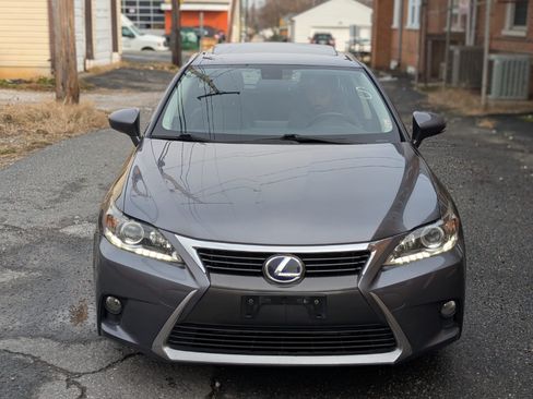Used 2015 Lexus CT 200h image 1