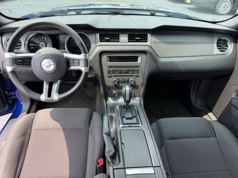 Used 2014 Ford Mustang Convertible RWD image 14