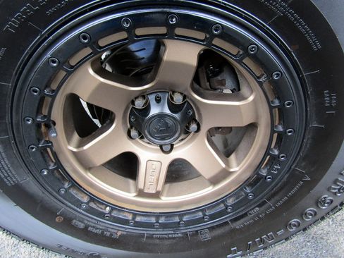 Used 2017 Jeep Wrangler Sport image 22