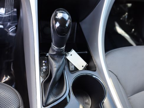 Used 2015 Hyundai Sonata Limited Hybrid FWD image 31