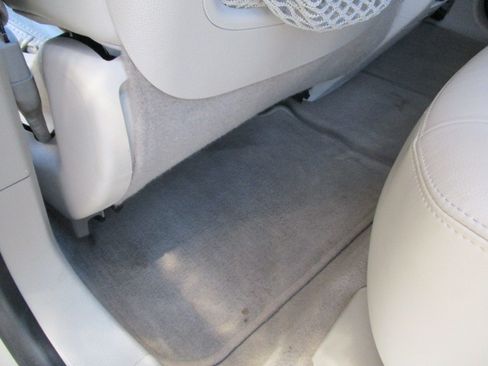 Used 2012 Cadillac SRX Luxury image 27