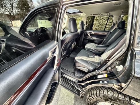 Used 2017 Lexus GX 460 Luxury w/ Off Road Package AWD/4WD image 8