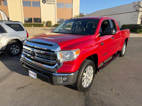 Used 2017 Toyota Tundra SR5 image 4