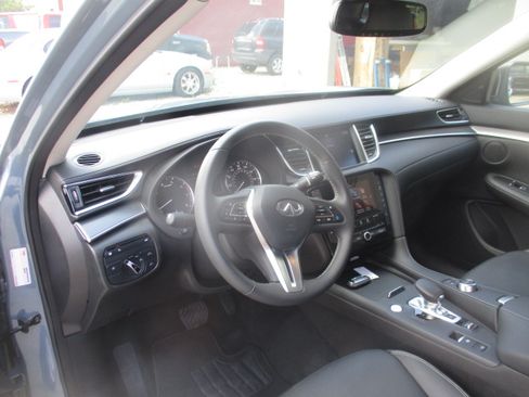 Used 2022 INFINITI QX50 AWD Luxe image 17