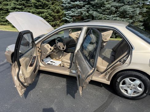 Used 2000 Honda Accord EX V6 Sedan image 10