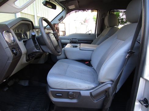 Used 2015 Ford F250 XLT image 10