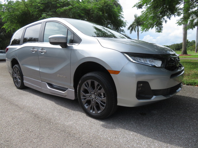 Used 2026 Honda Odyssey Touring image 8