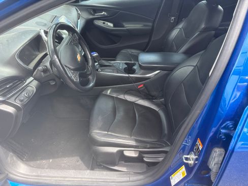 Used 2016 Chevrolet Volt Premier FWD image 9
