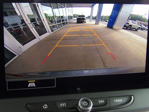 Used 2024 Chevrolet Blazer FWD LT w/ 2LT image 6