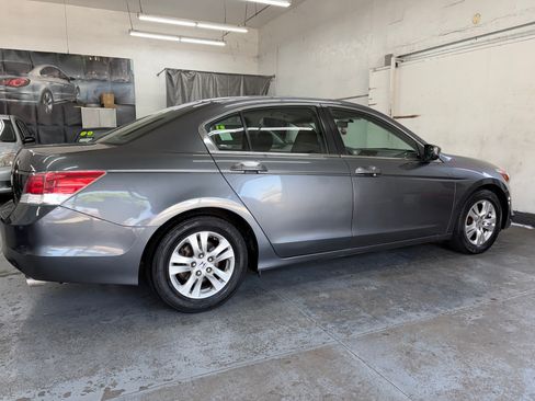 Used 2010 Honda Accord LX-P Sedan image 7