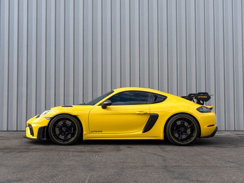 Used 2023 Porsche 718 Cayman GT4 RS RWD image 5