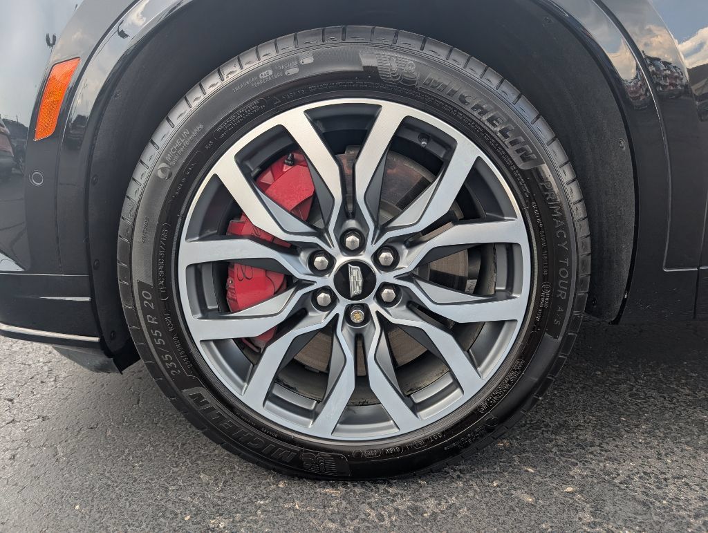 Used 2024 Cadillac XT6 AWD Sport image 6