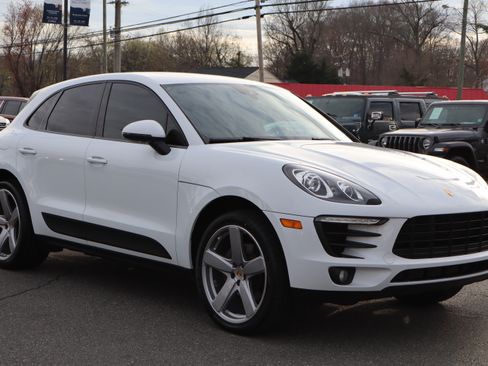 Used 2018 Porsche Macan Sport Edition image 9
