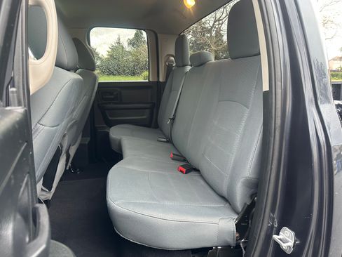 Used 2018 RAM 1500 Express image 18