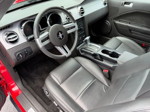 Used 2006 Ford Mustang Premium Convertible RWD image 7