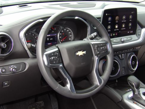 Used 2024 Chevrolet Blazer FWD LT w/ 2LT image 13