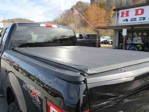 Used 2017 Ford F150 STX image 11