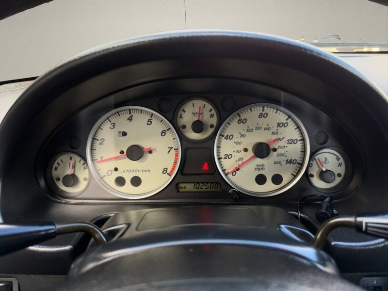 Used 2003 MAZDA MX-5 Miata LS RWD image 13