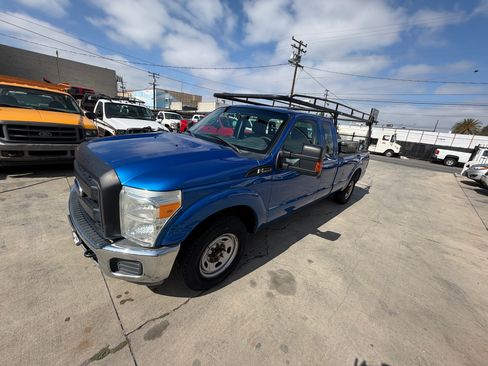 Used 2016 Ford F250 2WD SuperCab Super Duty image 1