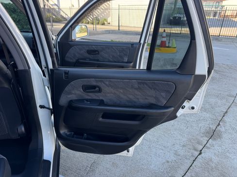 Used 2003 Honda CR-V EX image 31