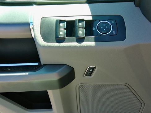 Used 2015 Ford F150 XLT image 50