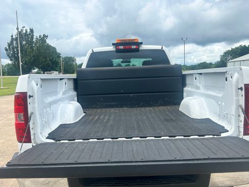 Used 2013 Chevrolet Silverado 2500 2WD Extended Cab image 16