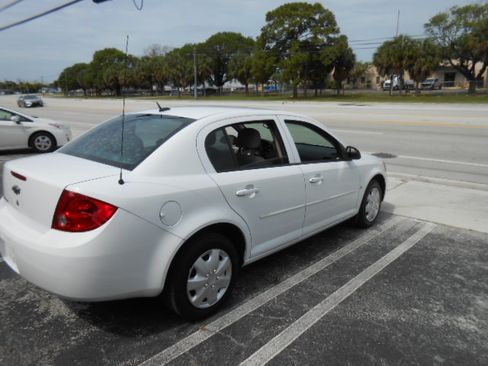 Used 2009 Chevrolet Cobalt LS Sedan FWD image 5