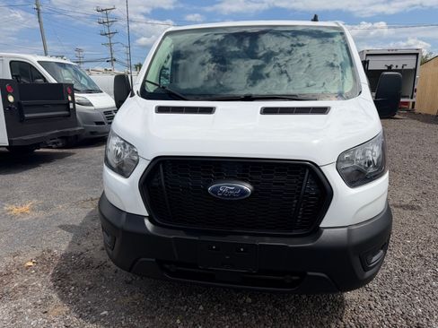 Used 2022 Ford Transit 250 Low Roof AWD image 2