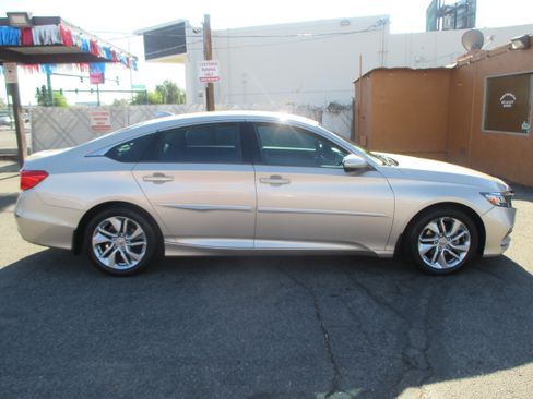 Used 2018 Honda Accord LX Special Edition image 2