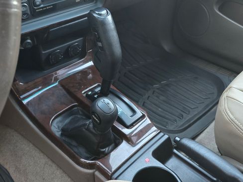 Used 2001 Toyota 4Runner Limited image 34