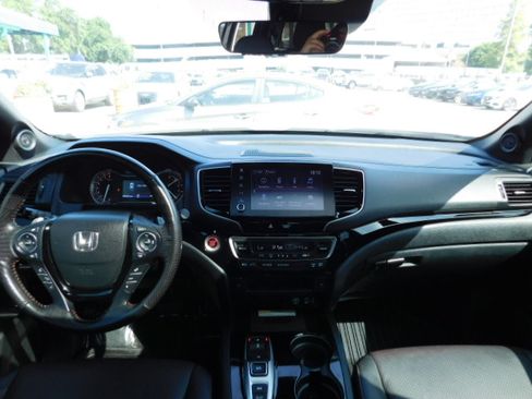 Used 2023 Honda Ridgeline AWD Black Edition image 15