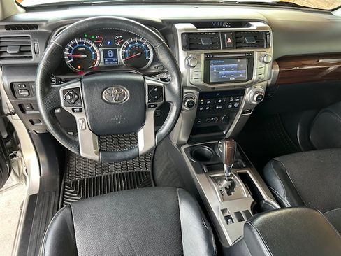 Used 2015 Toyota 4Runner Limited image 13