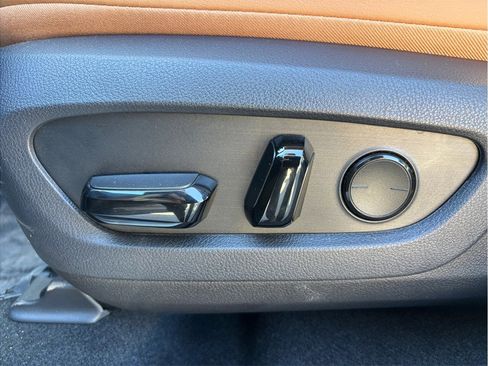 Used 2025 Lexus NX 250 250 Premium Sport Utility 4D w/ Accessory Package (K3) image 19