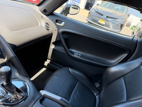 Used 2008 Pontiac Solstice GXP Convertible RWD image 10