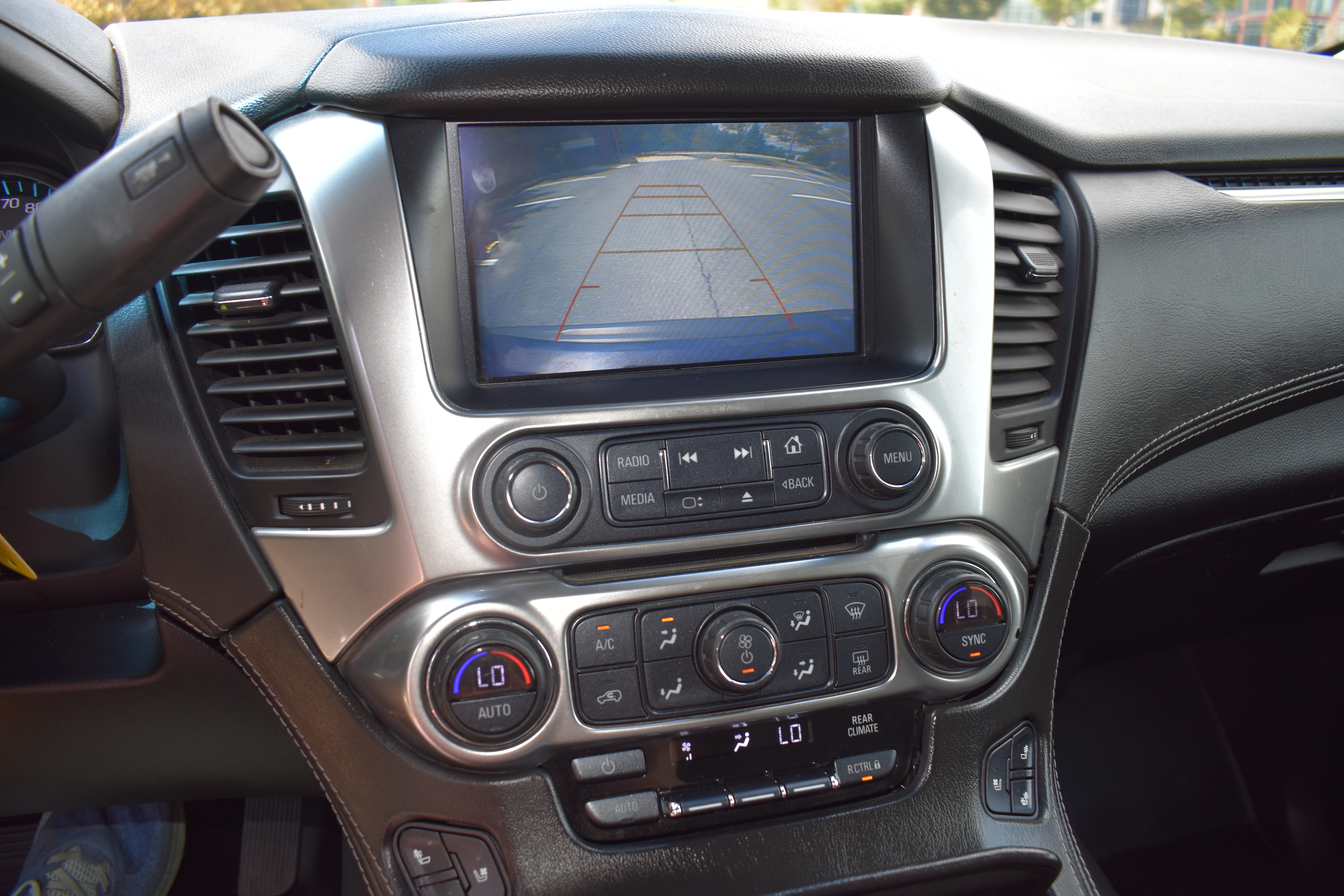 Used 2018 Chevrolet Tahoe 4WD image 23