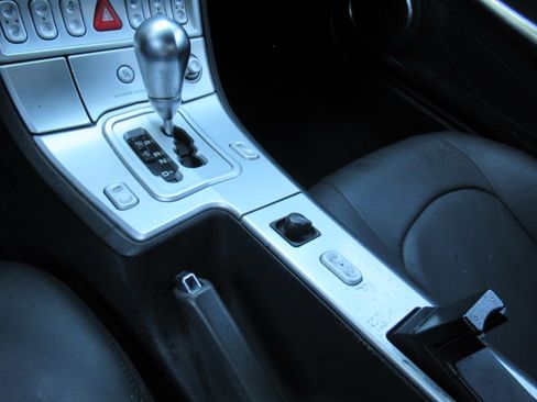 Used 2005 Chrysler Crossfire Limited Convertible RWD image 11