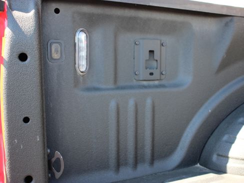 Used 2024 Ford F250 4x4 Crew Cab XLT image 14