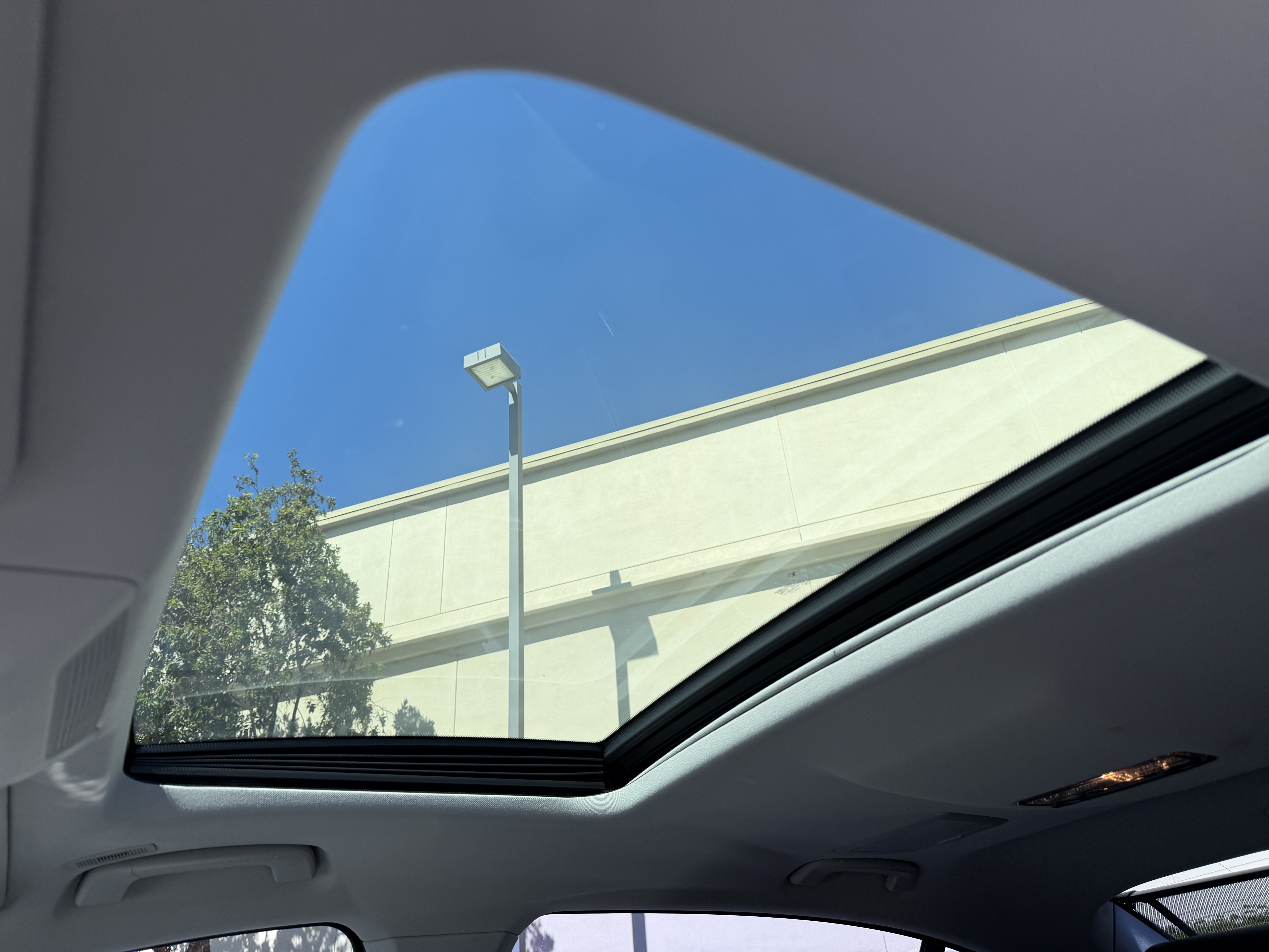 Used 2011 BMW 740Li RWD image 31