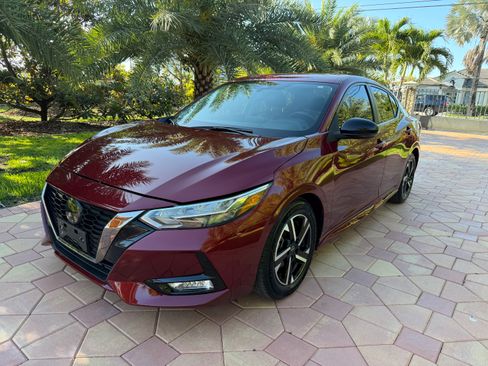 Used 2022 Nissan Sentra SR image 1