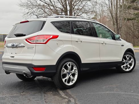 Used 2016 Ford Escape Titanium image 4