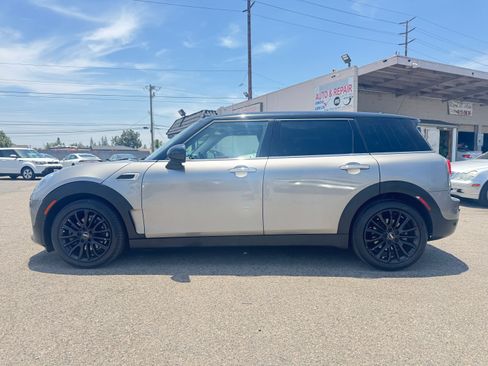 Used 2016 MINI Cooper Clubman FWD image 4