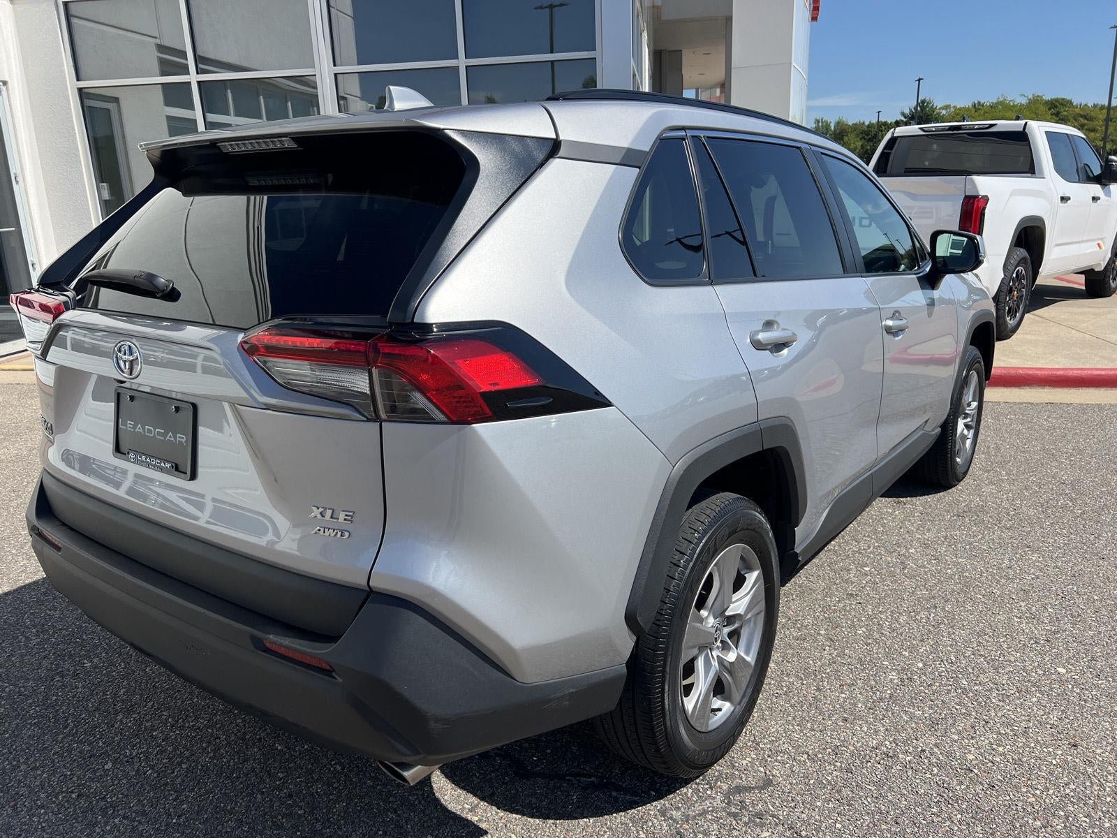Used 2024 Toyota RAV4 XLE AWD/4WD image 13